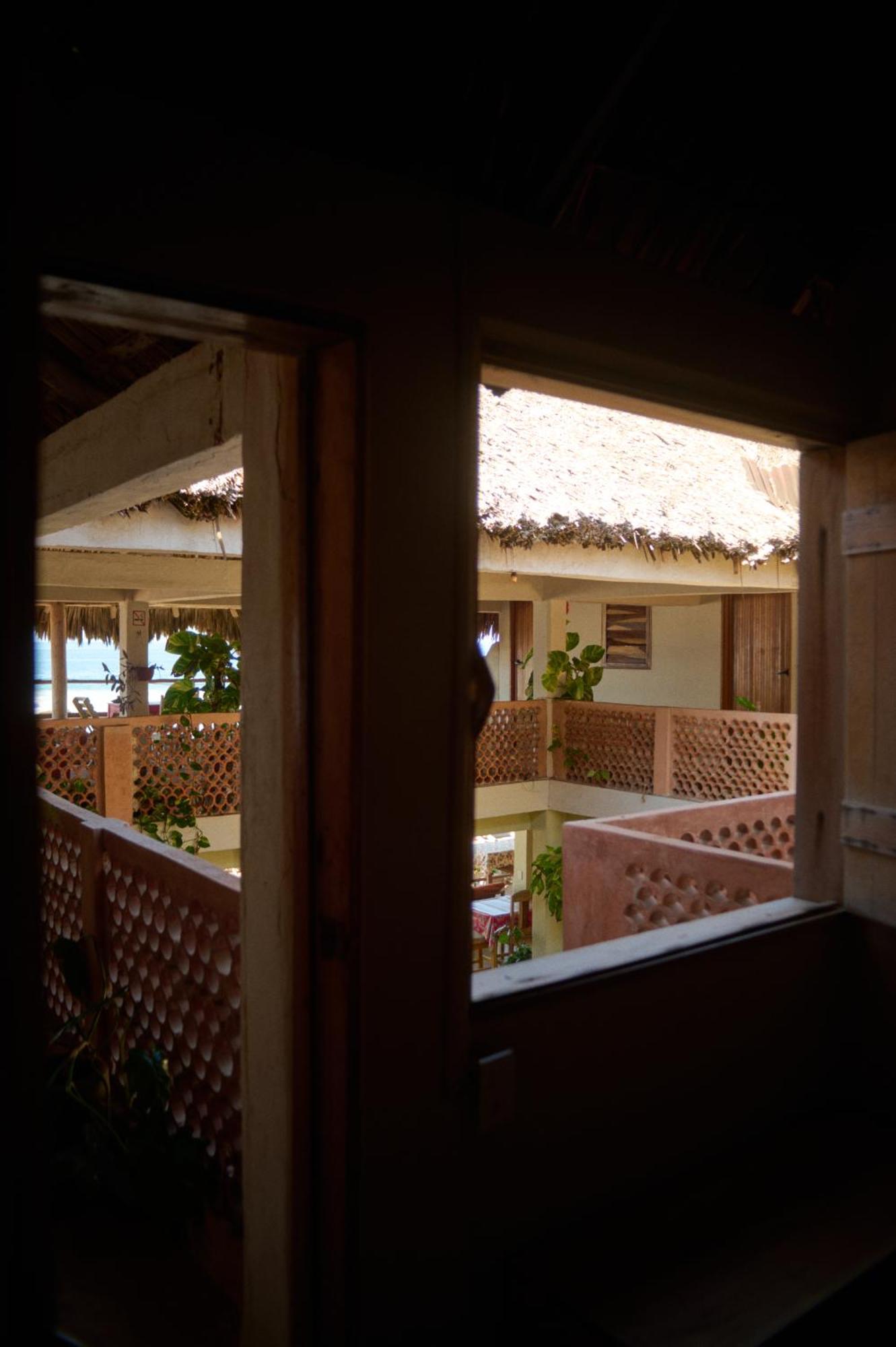 Sebastian De Milagros * Zipolite